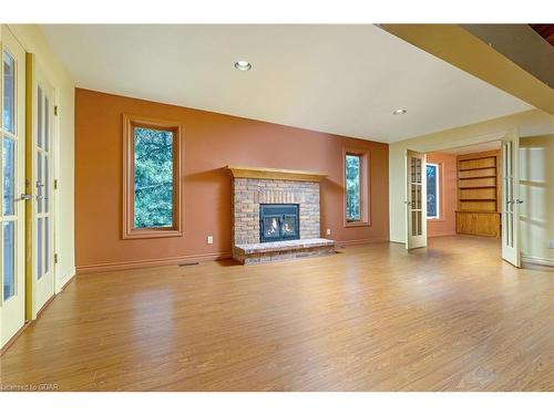 5807 Sixth Line, Erin, ON - Indoor Photo Showing Living Room With Fireplace