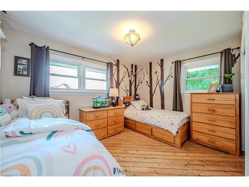 6295 Wellington Road 7, Elora, ON - Indoor Photo Showing Bedroom