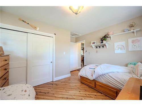 6295 Wellington Road 7, Elora, ON - Indoor Photo Showing Bedroom