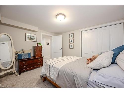 6295 Wellington Road 7, Elora, ON - Indoor Photo Showing Bedroom