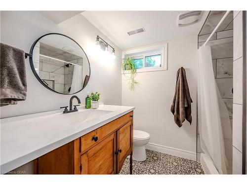 6295 Wellington Road 7, Elora, ON - Indoor Photo Showing Bathroom