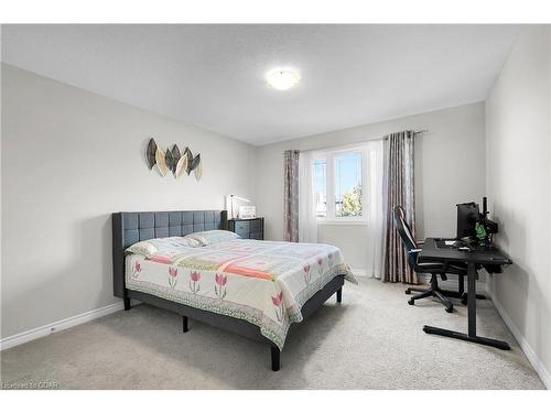 71 Riley Crescent, Fergus, ON - Indoor Photo Showing Bedroom