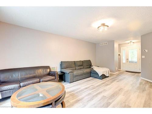 6512 Ellis Road, Puslinch, ON - Indoor Photo Showing Living Room