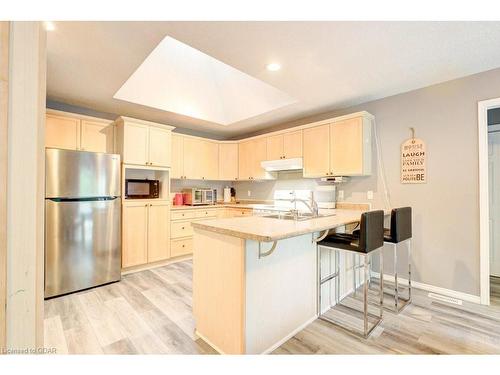 6512 Ellis Road, Puslinch, ON - Indoor Photo Showing Kitchen