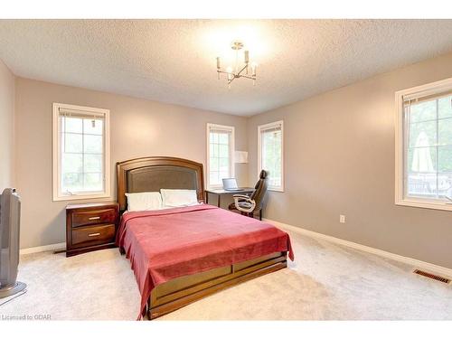 6512 Ellis Road, Puslinch, ON - Indoor Photo Showing Bedroom