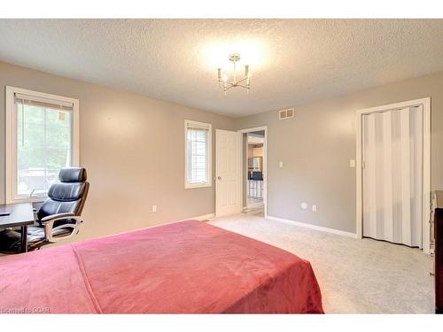 6512 Ellis Road, Puslinch, ON - Indoor Photo Showing Bedroom