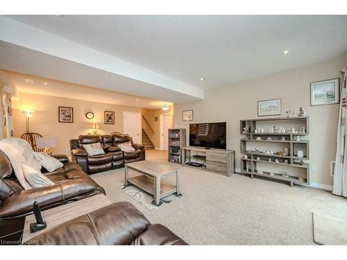 73 Finnie Lane, Elora, ON - Indoor Photo Showing Living Room