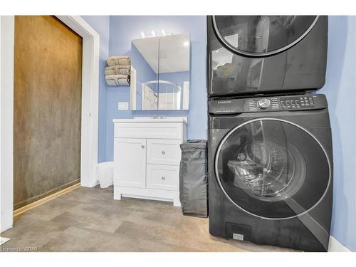 42 Mccormick Street, Welland, ON - Indoor Photo Showing Laundry Room