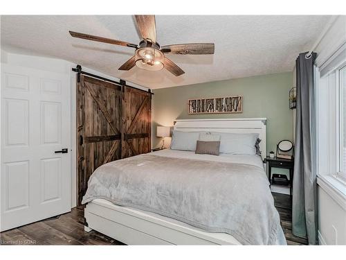 18 Gaw Crescent, Guelph, ON - Indoor Photo Showing Bedroom