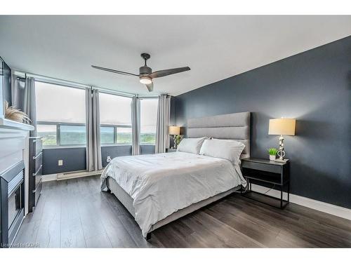 1206-55 Green Valley Drive, Kitchener, ON - Indoor Photo Showing Bedroom