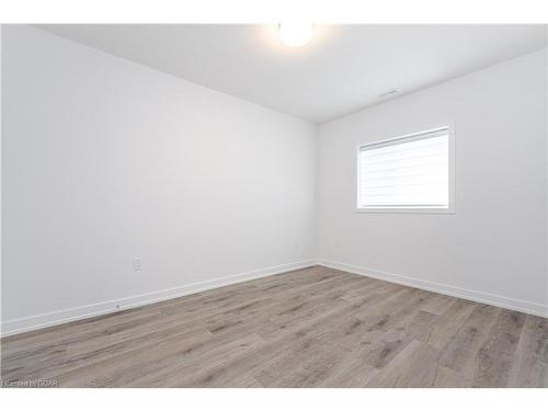 55-205 West Oak Trail, Kitchener, ON - Indoor Photo Showing Other Room