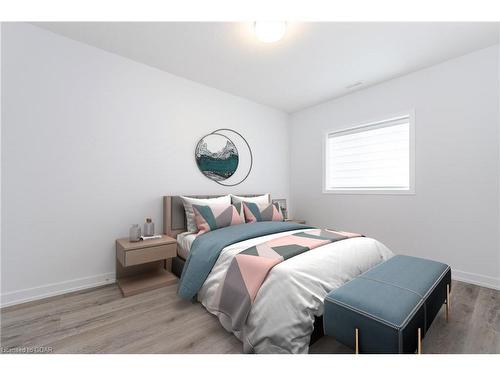 55-205 West Oak Trail, Kitchener, ON - Indoor Photo Showing Bedroom