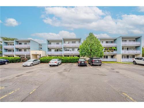 304-91 Conroy Crescent, Guelph, ON - Outdoor With Balcony With Facade