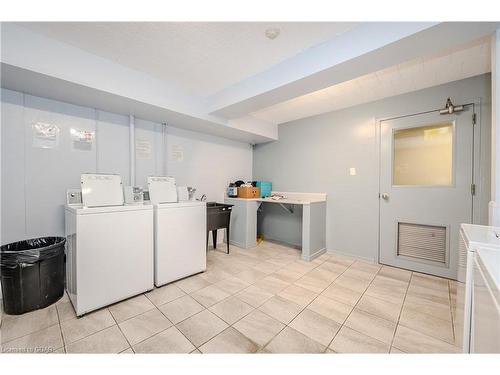 304-91 Conroy Crescent, Guelph, ON - Indoor Photo Showing Laundry Room