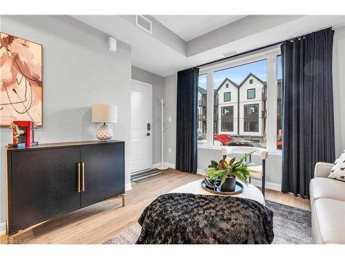 115-708 Woolwich Street, Guelph, ON - Indoor Photo Showing Bedroom