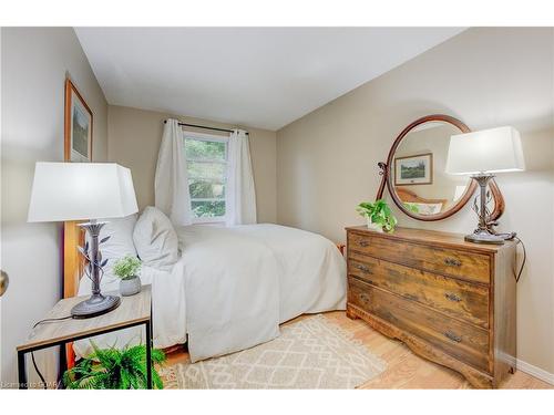 631 Holman Crescent, Fergus, ON - Indoor Photo Showing Bedroom