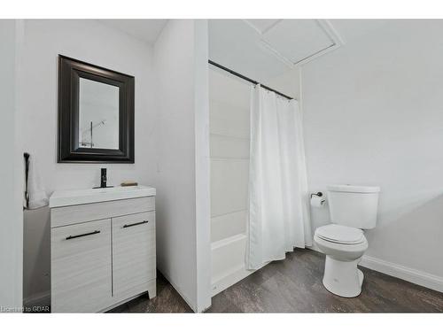 255 Gowrie Street S, Fergus, ON - Indoor Photo Showing Bathroom