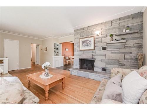 18 Ottawa Crescent, Guelph, ON - Indoor Photo Showing Living Room With Fireplace