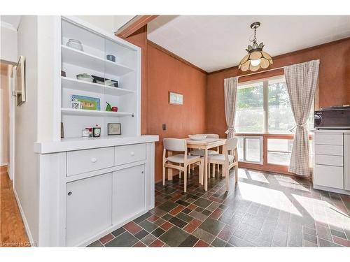 18 Ottawa Crescent, Guelph, ON - Indoor Photo Showing Dining Room