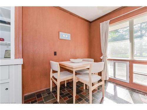 18 Ottawa Crescent, Guelph, ON - Indoor Photo Showing Dining Room