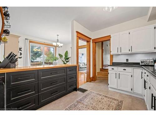 28 Blair Road, Cambridge, ON - Indoor Photo Showing Kitchen