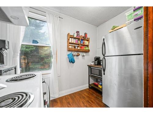 28 Blair Road, Cambridge, ON - Indoor Photo Showing Kitchen