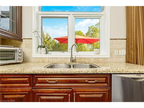 265 Millview Court, Rockwood, ON - Indoor Photo Showing Kitchen With Double Sink