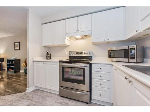 103-245 Queen Street W, Fergus, ON - Indoor Photo Showing Kitchen