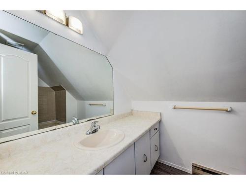 778 Scottsdale Drive, Guelph, ON - Indoor Photo Showing Bathroom