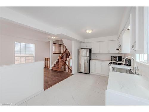 4 Darling Crescent, Guelph, ON - Indoor Photo Showing Kitchen