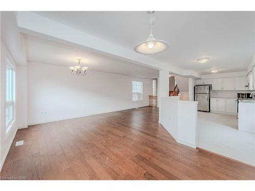 4 Darling Crescent, Guelph, ON - Indoor Photo Showing Kitchen