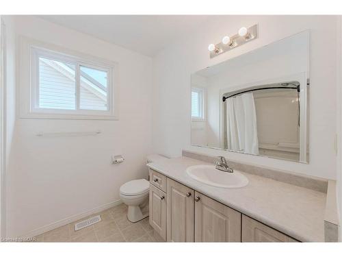 4 Darling Crescent, Guelph, ON - Indoor Photo Showing Bathroom