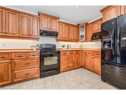 115 Andrews Dr W, Drayton, ON - Indoor Photo Showing Kitchen