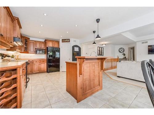 115 Andrews Dr W, Drayton, ON - Indoor Photo Showing Kitchen