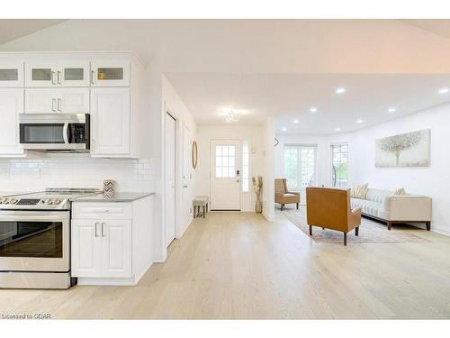 8 Hayward Crescent, Guelph, ON - Indoor Photo Showing Kitchen