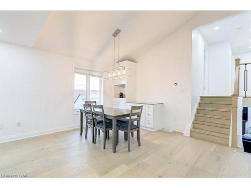 8 Hayward Crescent, Guelph, ON - Indoor Photo Showing Dining Room