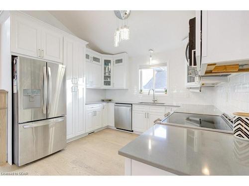 8 Hayward Crescent, Guelph, ON - Indoor Photo Showing Kitchen