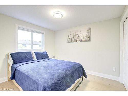 8 Hayward Crescent, Guelph, ON - Indoor Photo Showing Bedroom