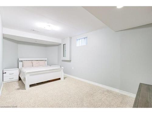 8 Hayward Crescent, Guelph, ON - Indoor Photo Showing Bedroom