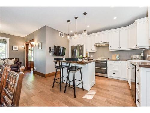 21 Pearl Street, Guelph, ON - Indoor Photo Showing Kitchen With Upgraded Kitchen