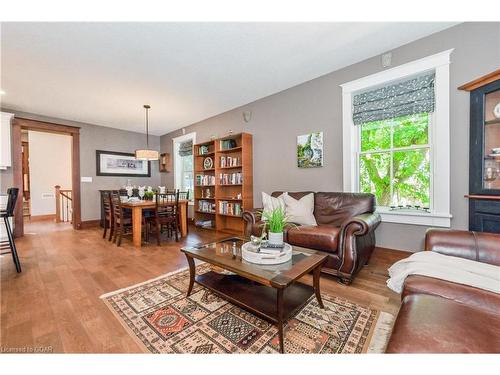 21 Pearl Street, Guelph, ON - Indoor Photo Showing Living Room