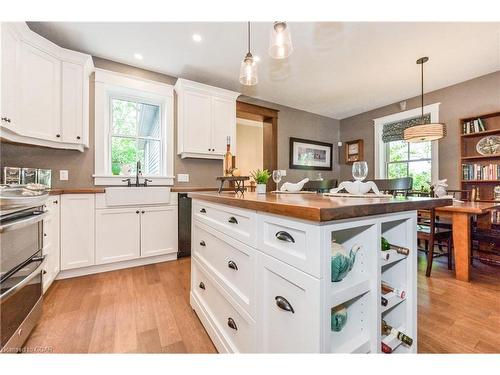 21 Pearl Street, Guelph, ON - Indoor Photo Showing Kitchen