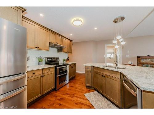 13-461 Columbia Street W, Waterloo, ON - Indoor Photo Showing Kitchen With Stainless Steel Kitchen With Double Sink