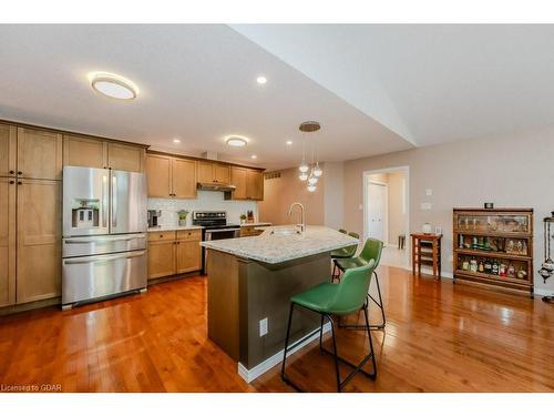 13-461 Columbia Street W, Waterloo, ON - Indoor Photo Showing Kitchen With Stainless Steel Kitchen