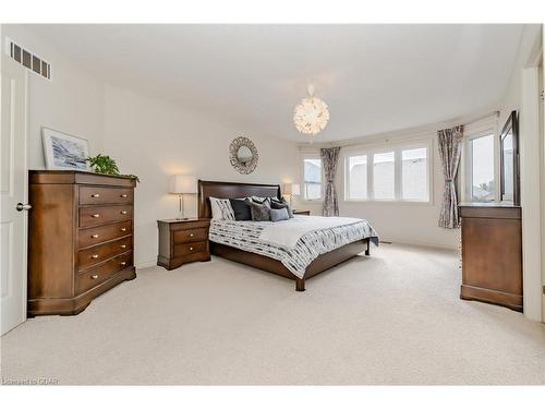 61 Aberdeen Street, Fergus, ON - Indoor Photo Showing Bedroom