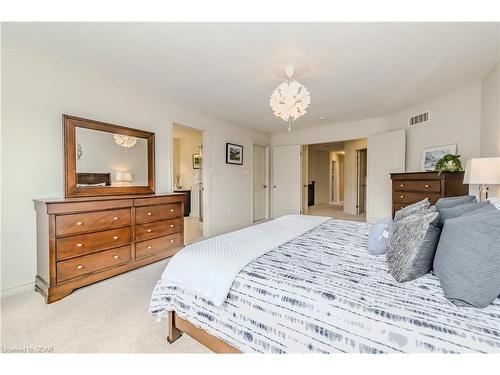 61 Aberdeen Street, Fergus, ON - Indoor Photo Showing Bedroom