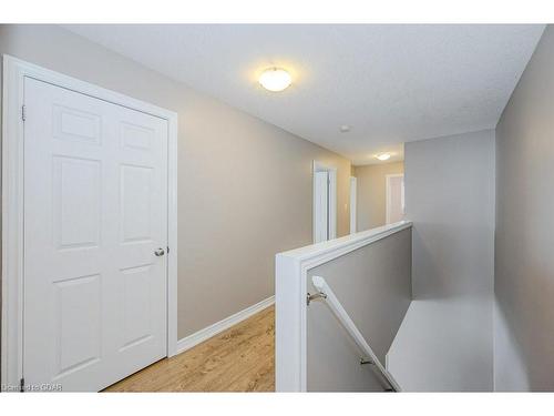 19-105 Bard Boulevard, Guelph, ON - Indoor Photo Showing Other Room