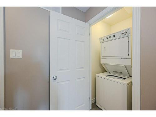 19-105 Bard Boulevard, Guelph, ON - Indoor Photo Showing Laundry Room