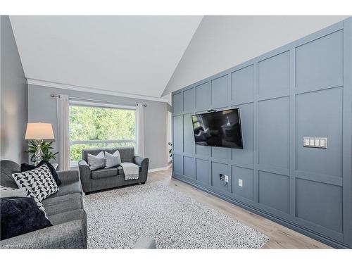 327 Starwood Drive, Guelph, ON - Indoor Photo Showing Living Room