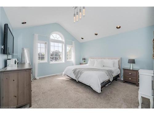 327 Starwood Drive, Guelph, ON - Indoor Photo Showing Bedroom